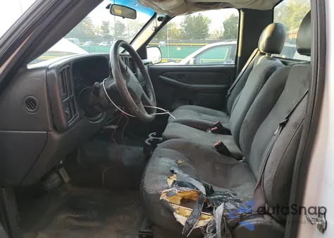 2004 Chevrolet Silverado C2500 Heavy Duty из США, поврежденный, VIN 1GCHC24U94E273045